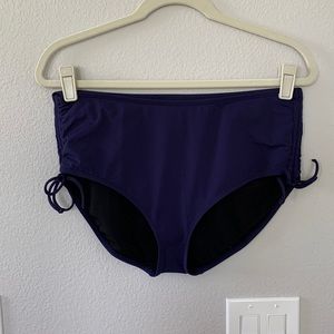 CUTE BEACH HOUSE NAVY MIDRISE BATHING SUIT BOTTOMS